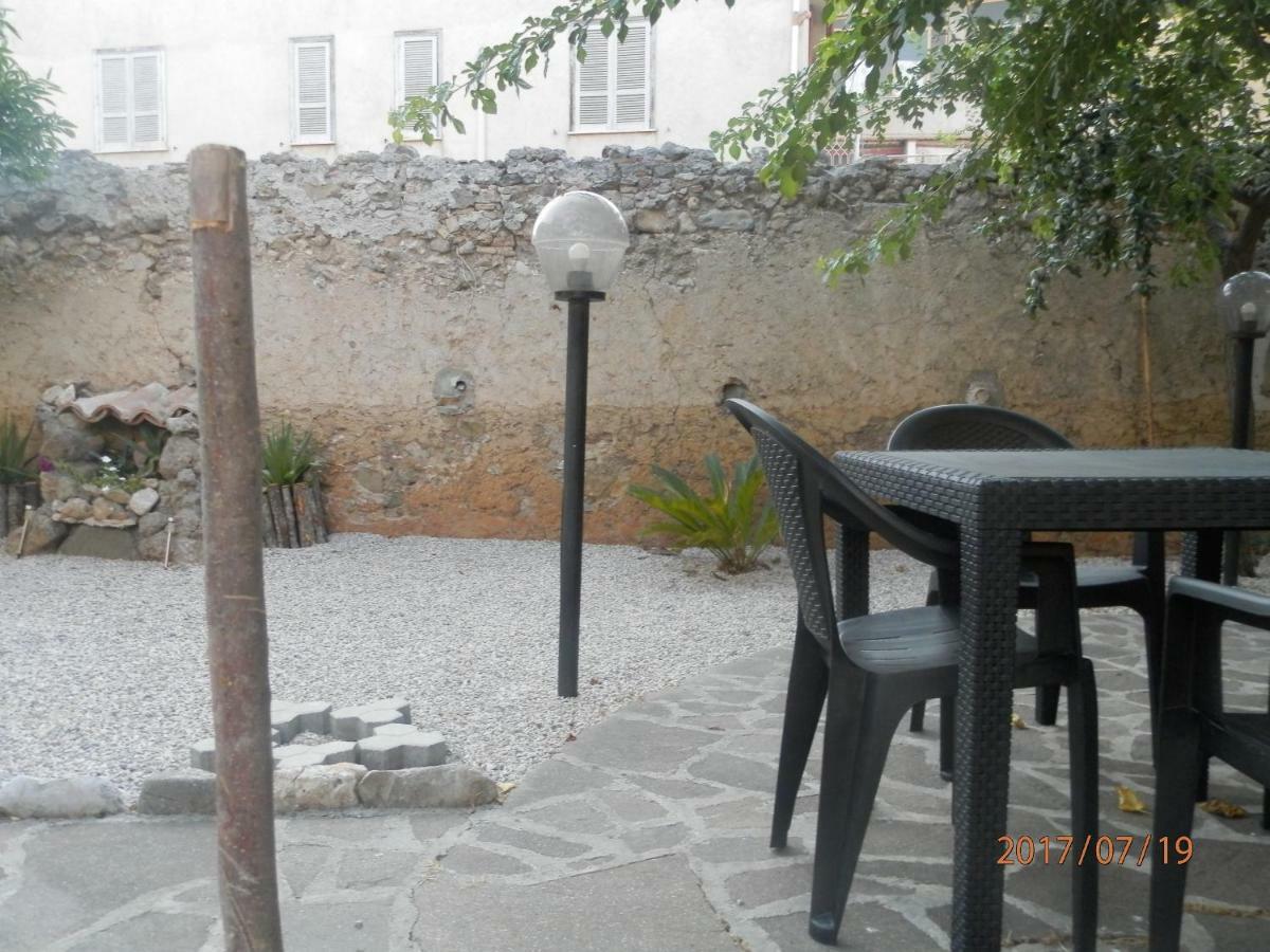 B&B Palazzo L'Occaso Castrovillari Buitenkant foto